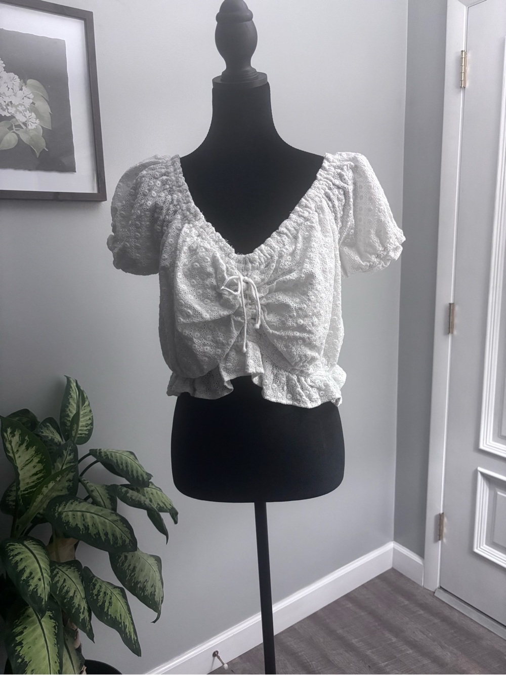 Miss Me White Eyelet Puff-Sleeve Tie-Front Crop Top